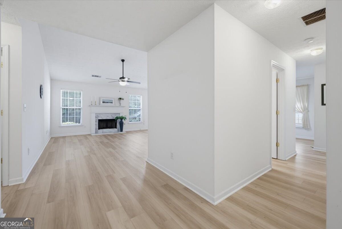6048 Hillvale Court Lithonia - Photo 7