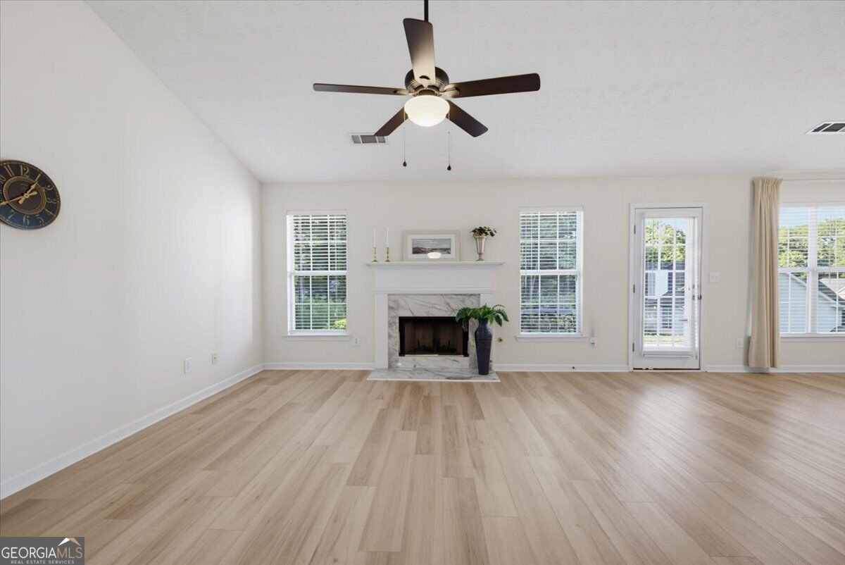 6048 Hillvale Court Lithonia - Photo 8