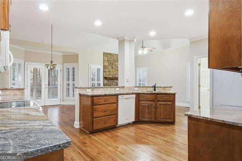 211 Montana Way Canton - Photo 8