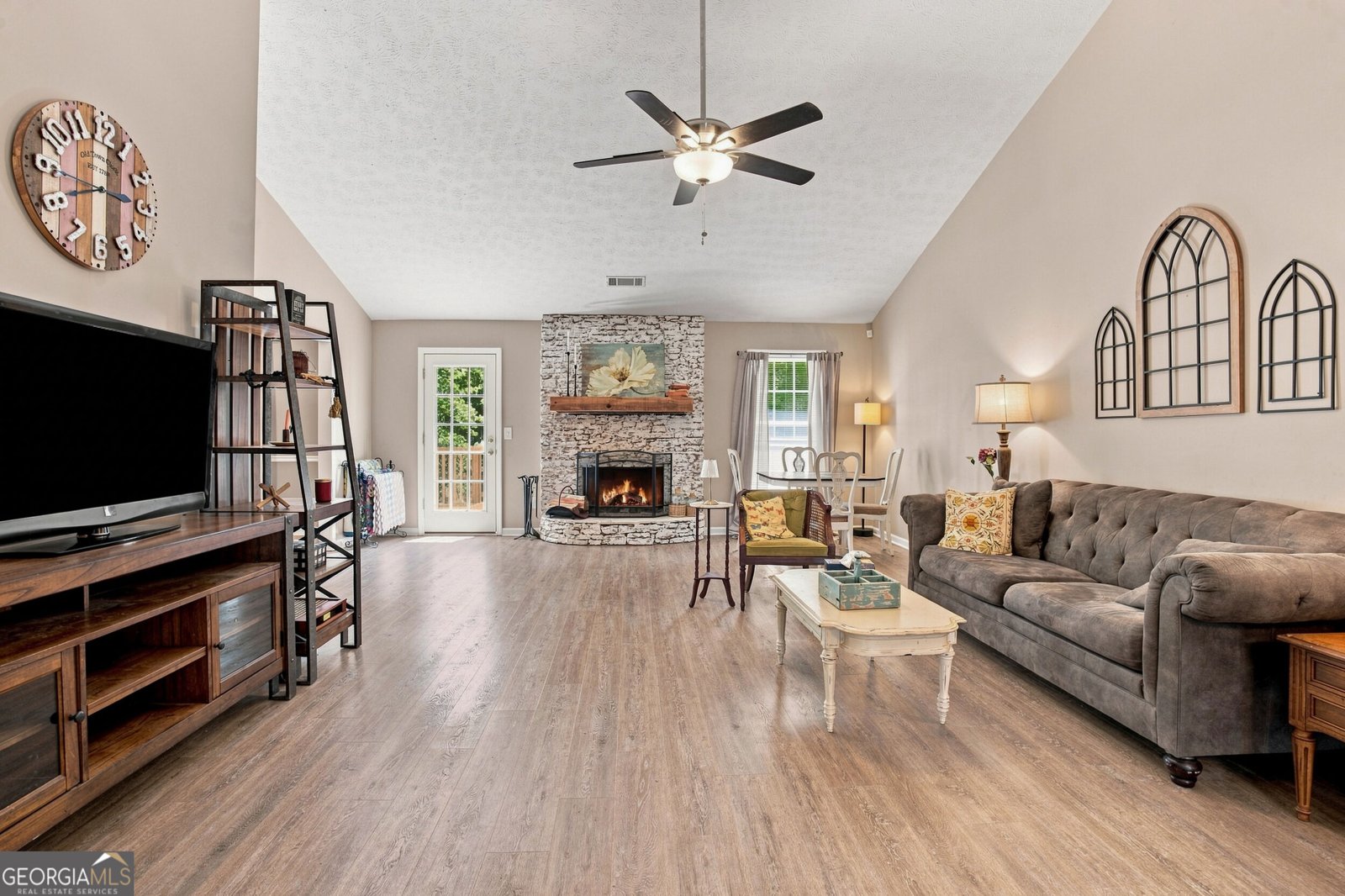 1611 Lake View Court Loganville - Photo 12