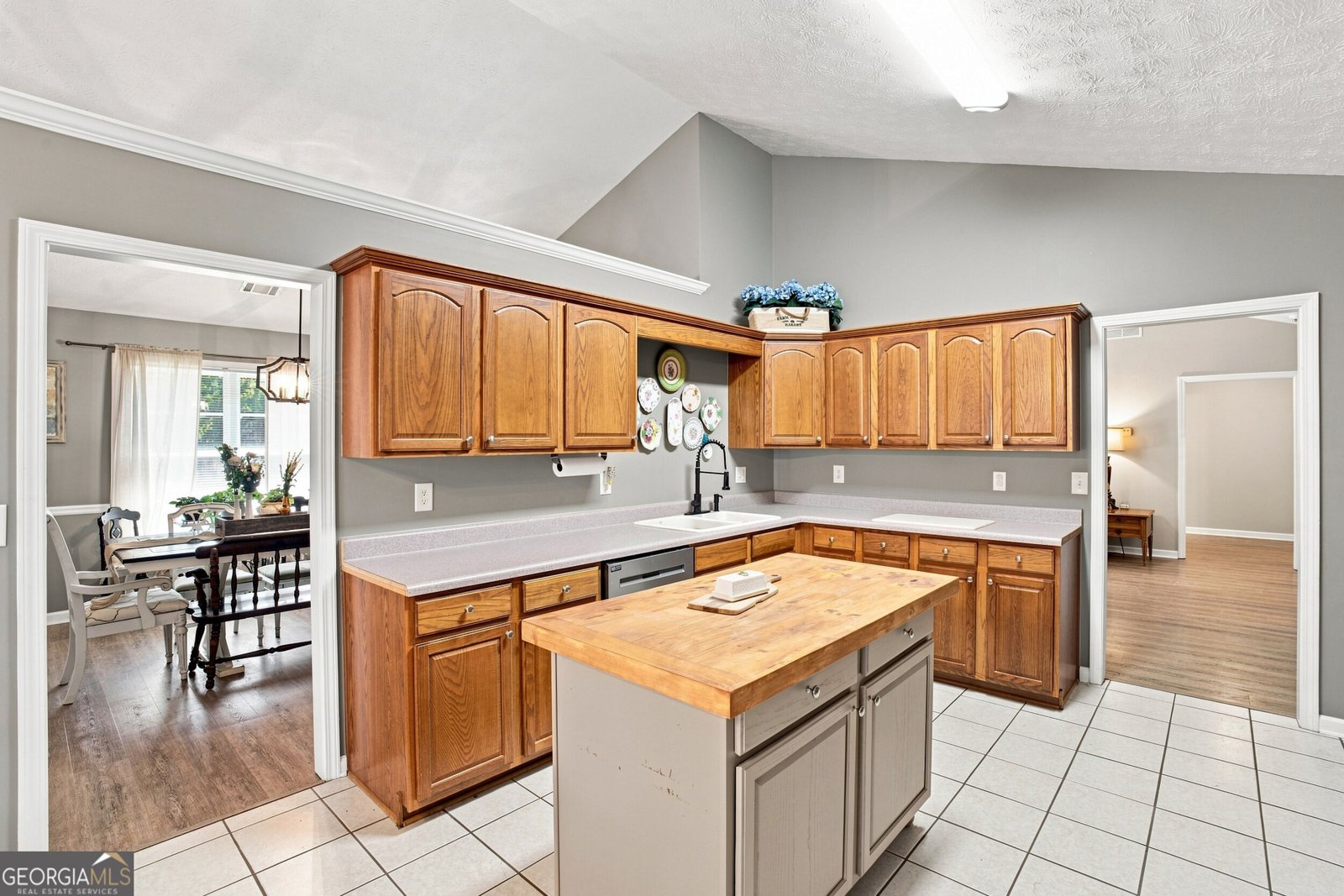 1611 Lake View Court Loganville - Photo 24