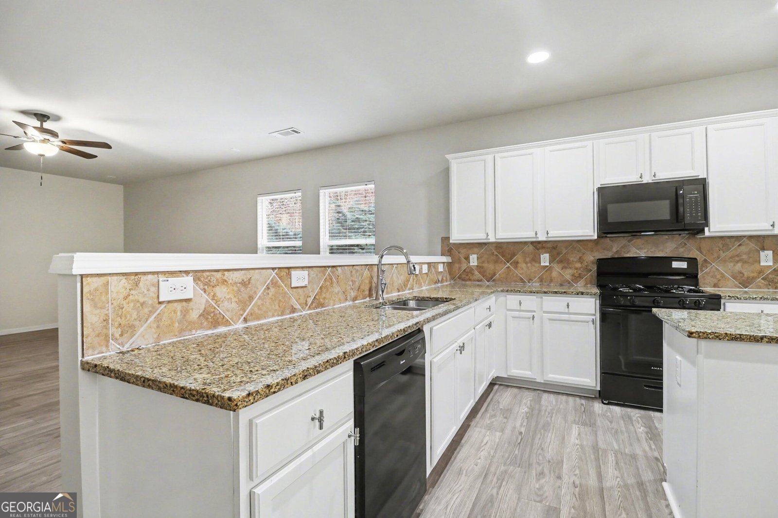 6858 Pierless Avenue Sugar Hill - Photo 7