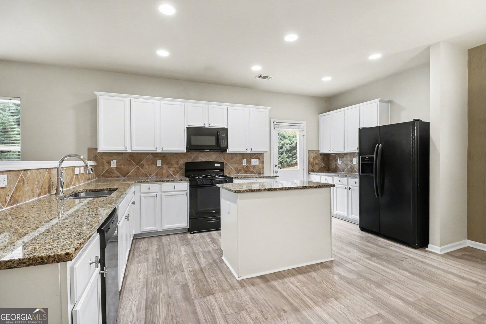 6858 Pierless Avenue Sugar Hill - Photo 8