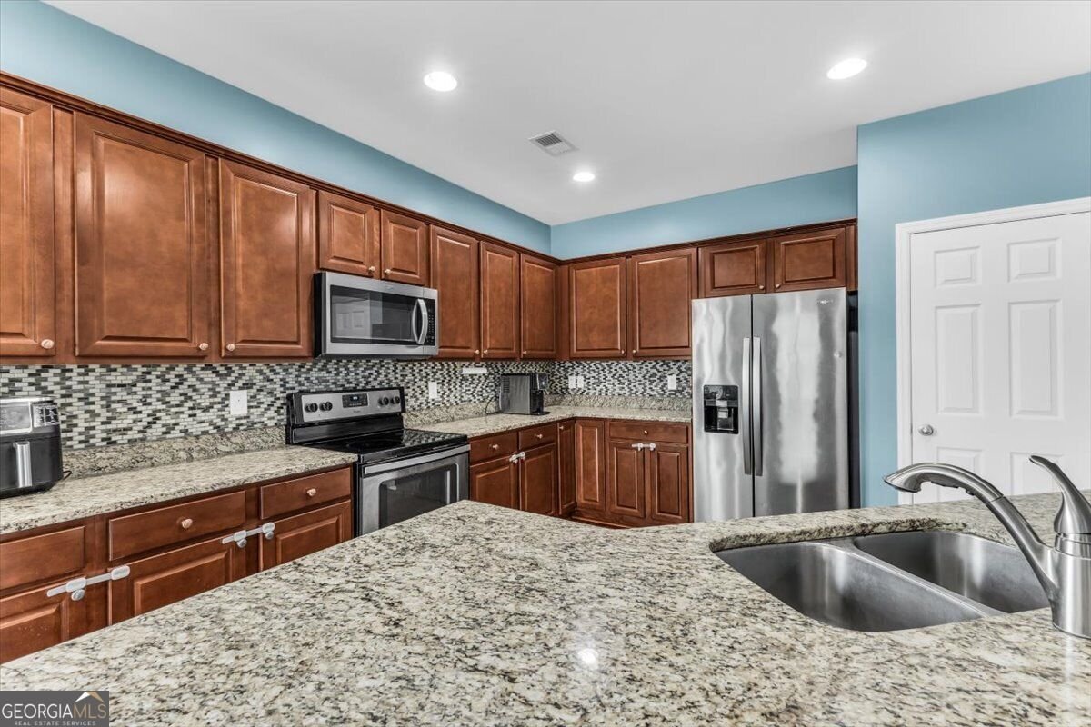 413 Lions Den Drive Pooler - Photo 13