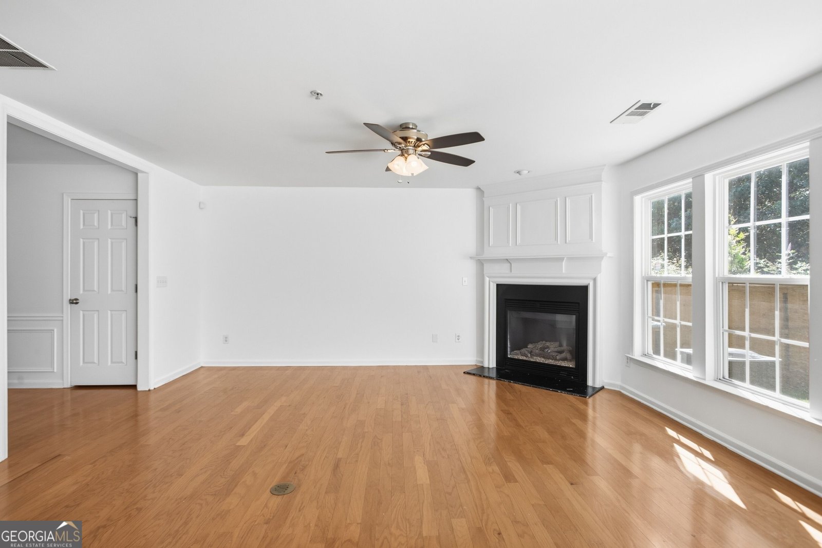 313 Balaban Circle Woodstock - Photo 9