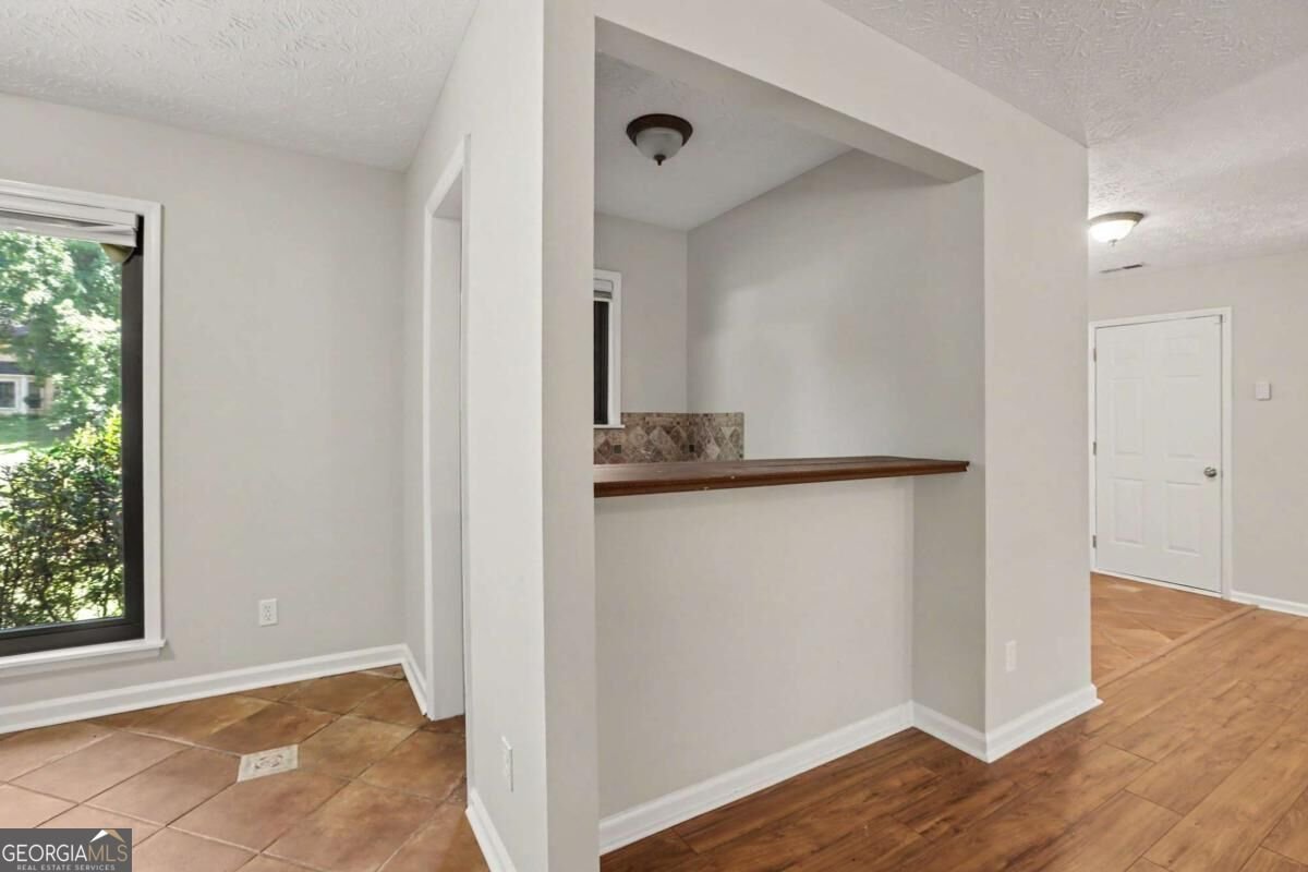 10900 Spotted Pony Trail Johns Creek - Photo 14