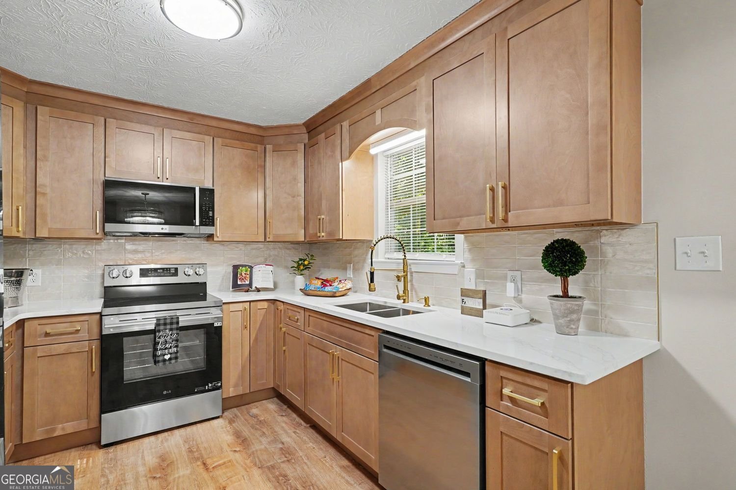 115 Lakeview Drive Stockbridge - Photo 10