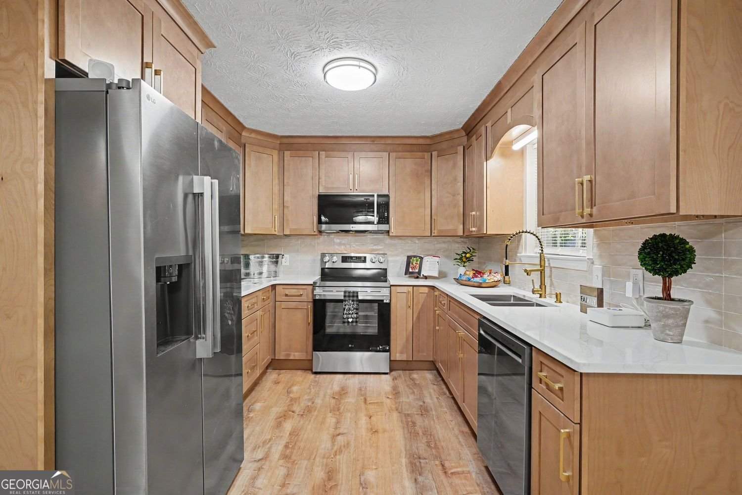 115 Lakeview Drive Stockbridge - Photo 9