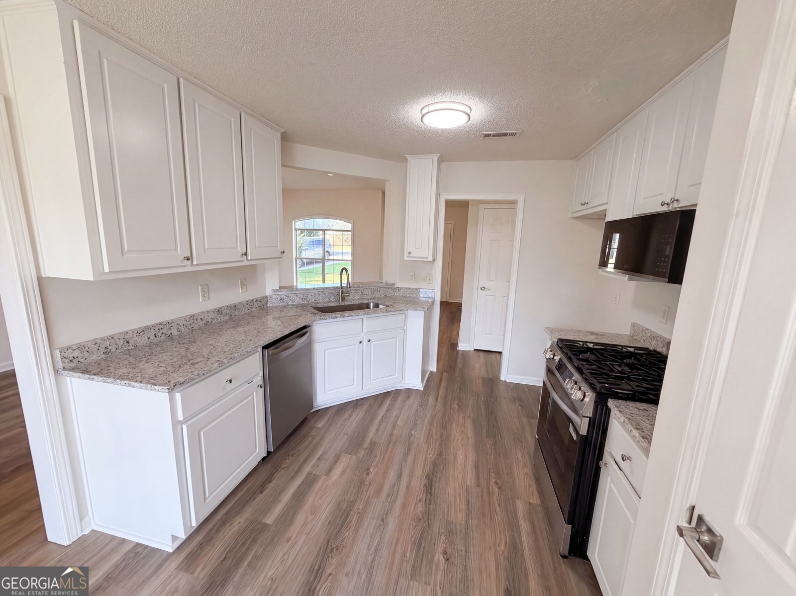 1088 Meadow Glen Circle Fairburn - Photo 7