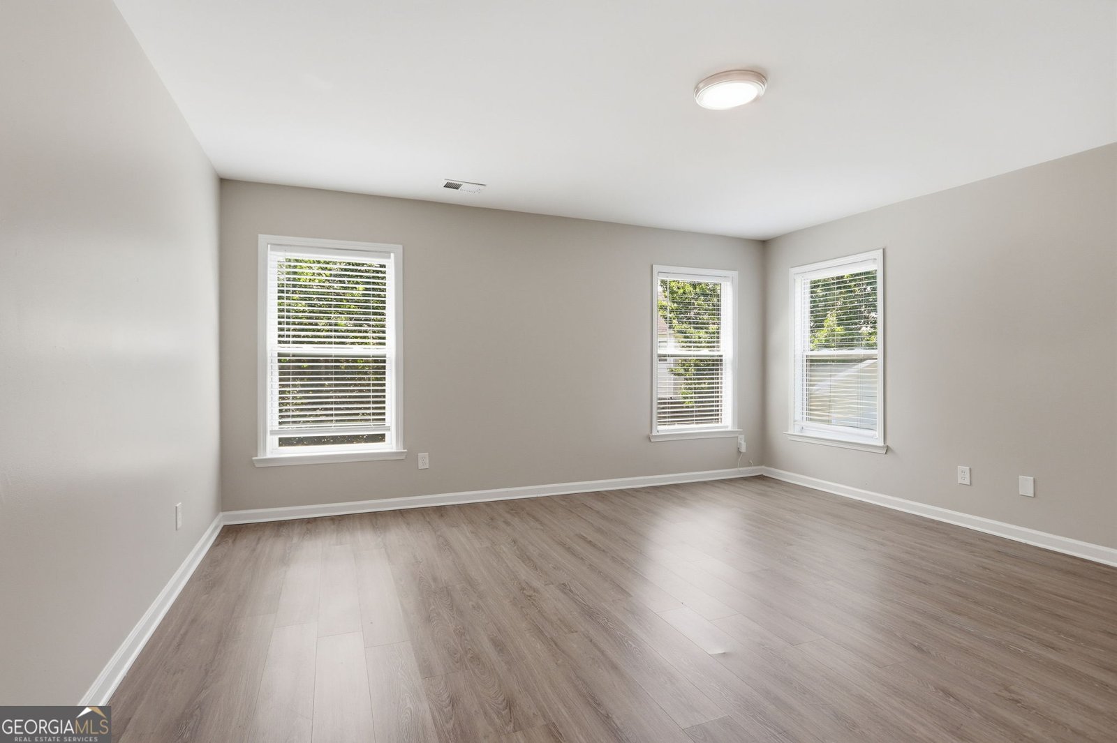 7307 Toccoa Circle Union City - Photo 16
