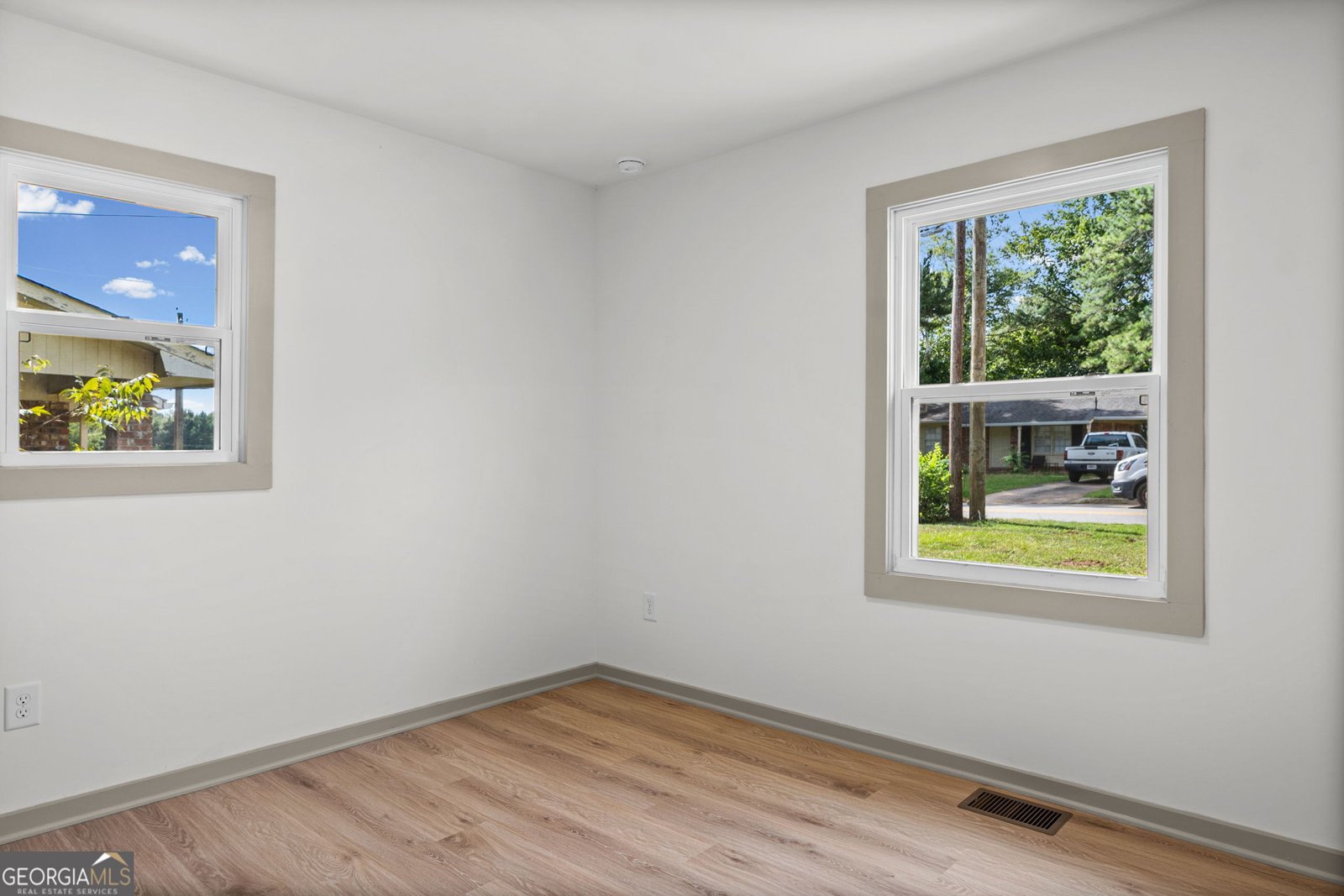 1111 Parkview Drive Griffin - Photo 13