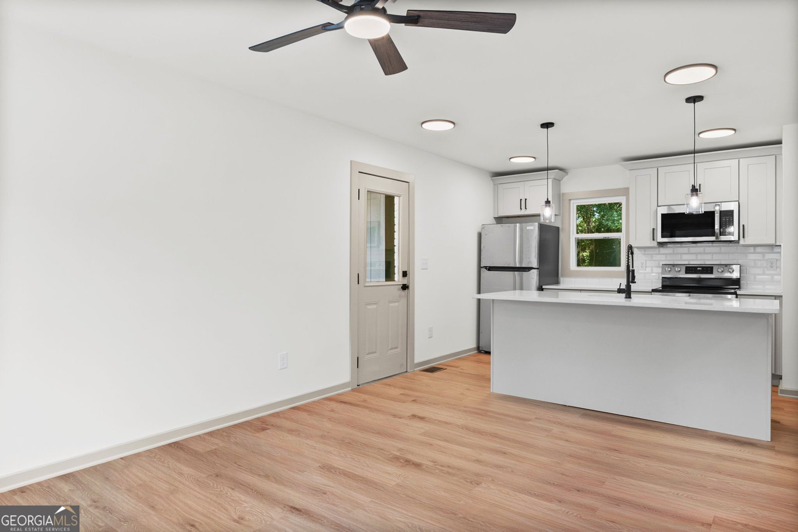 1111 Parkview Drive Griffin - Photo 6