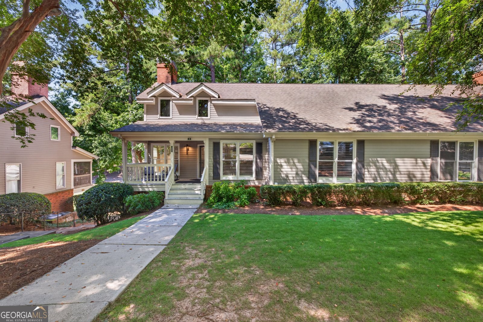 1053 Clubhouse Lane Greensboro - main photo