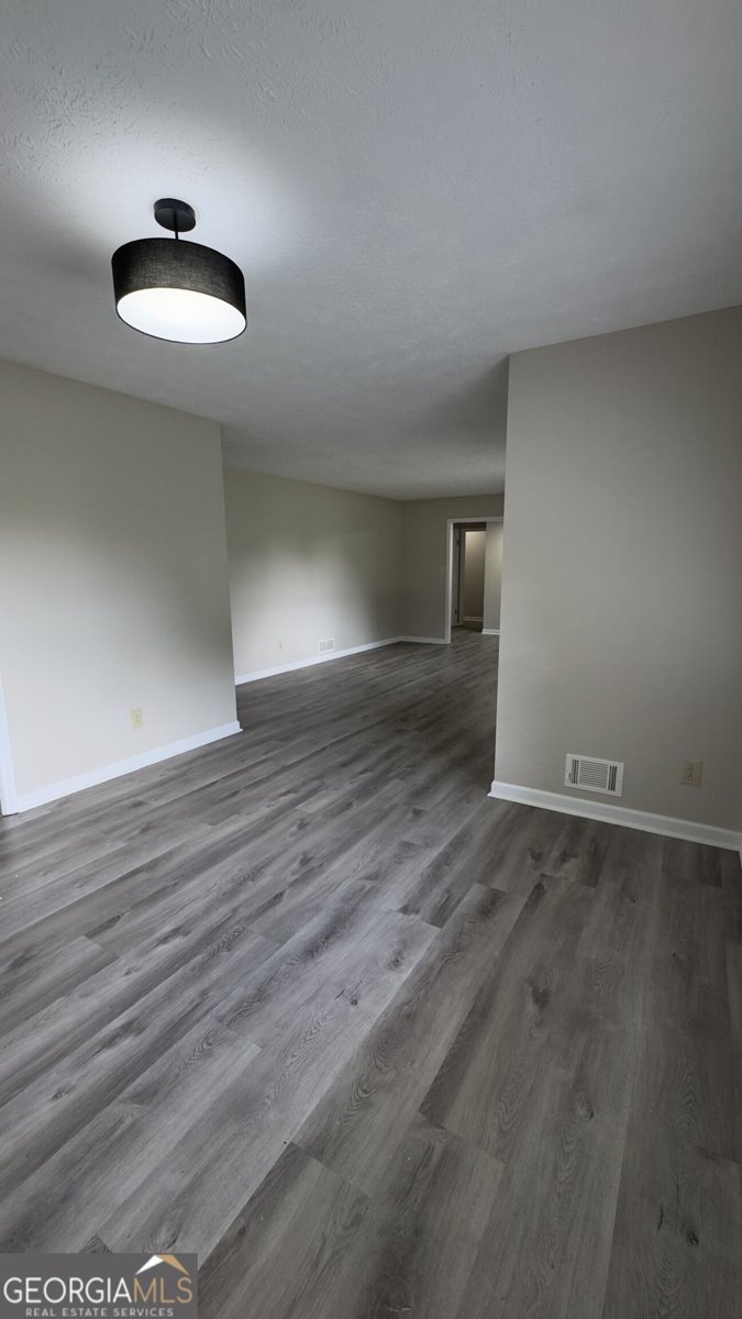 1050 Forest Heights Road Stone Mountain - Photo 8