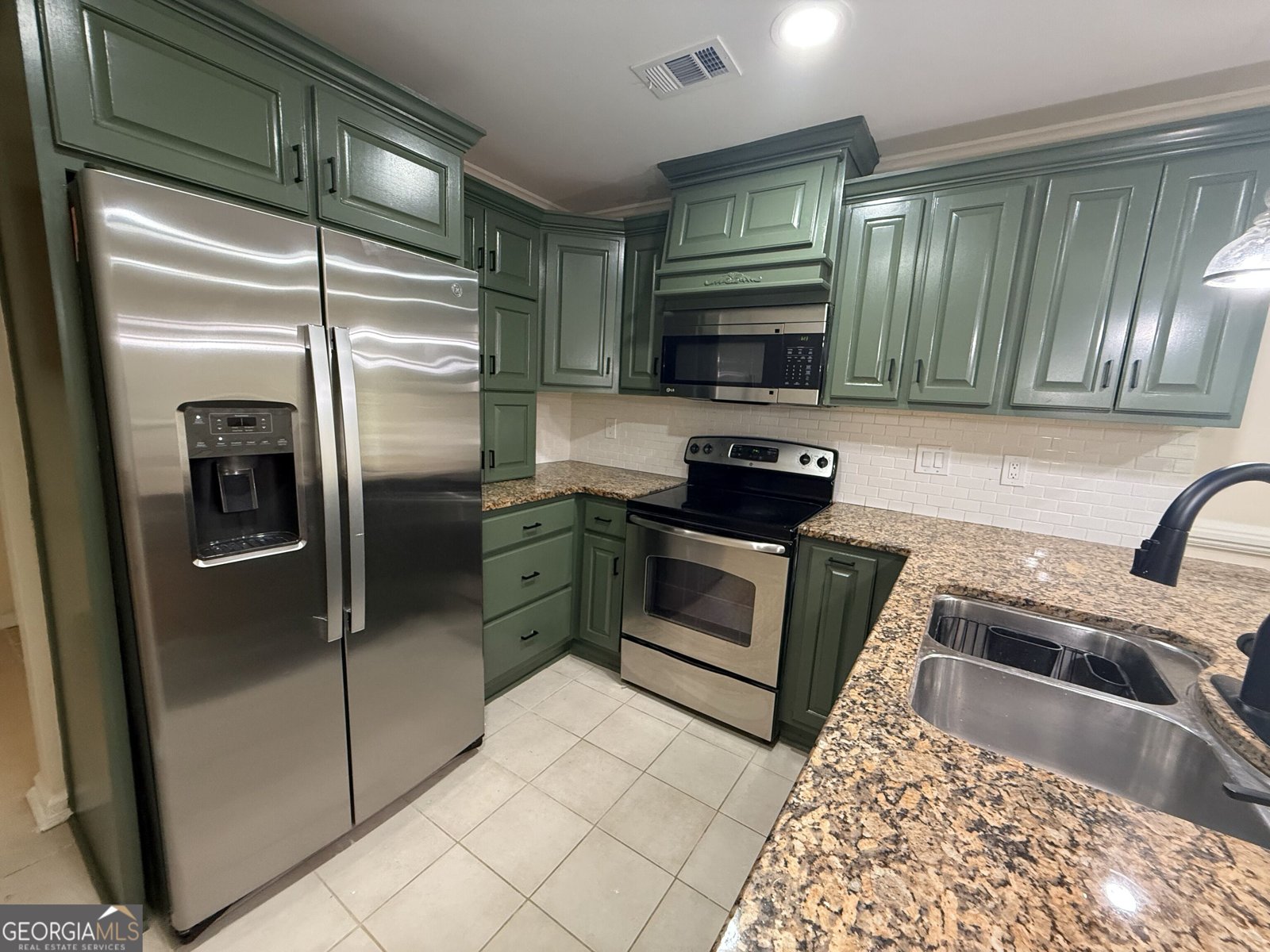 2831 Pebblebrook Court Buford - Photo 9
