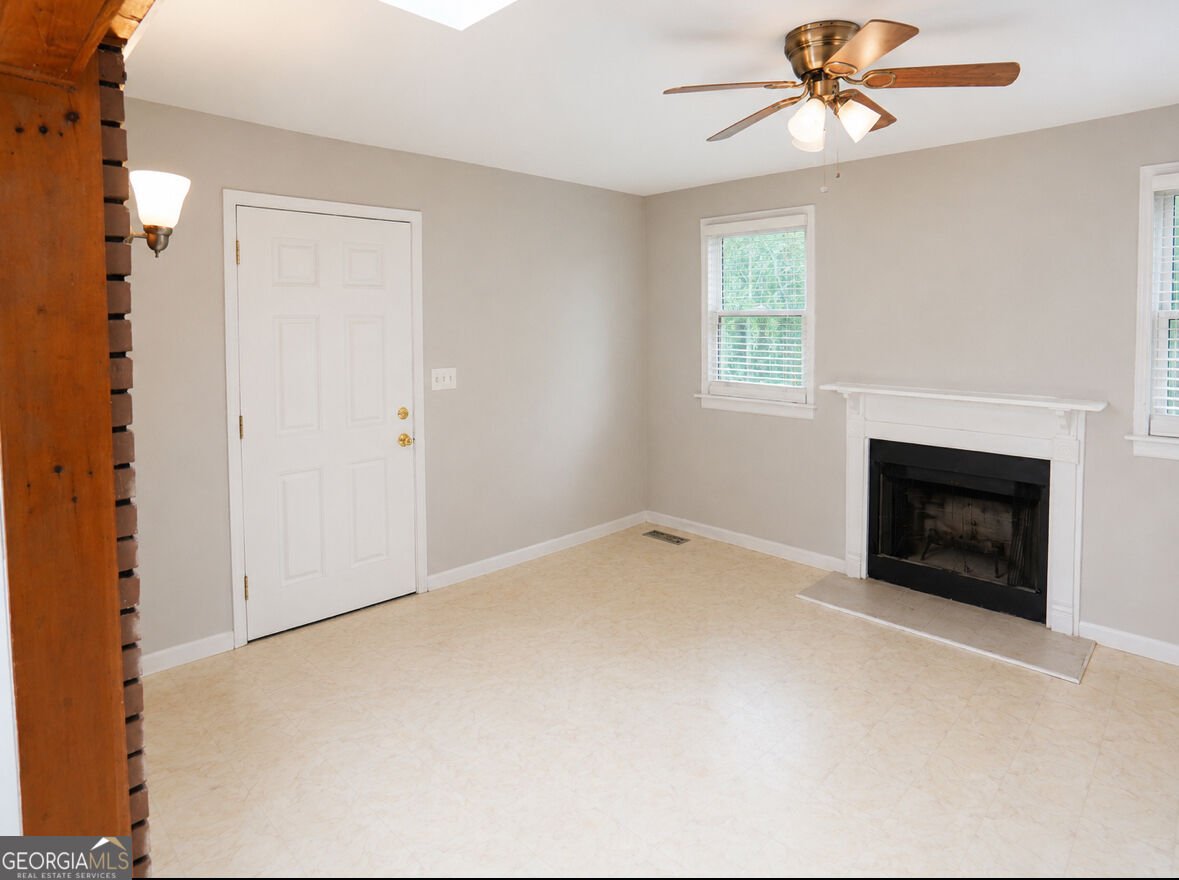613 Sheppard Rd Stone Mountain - Photo 7