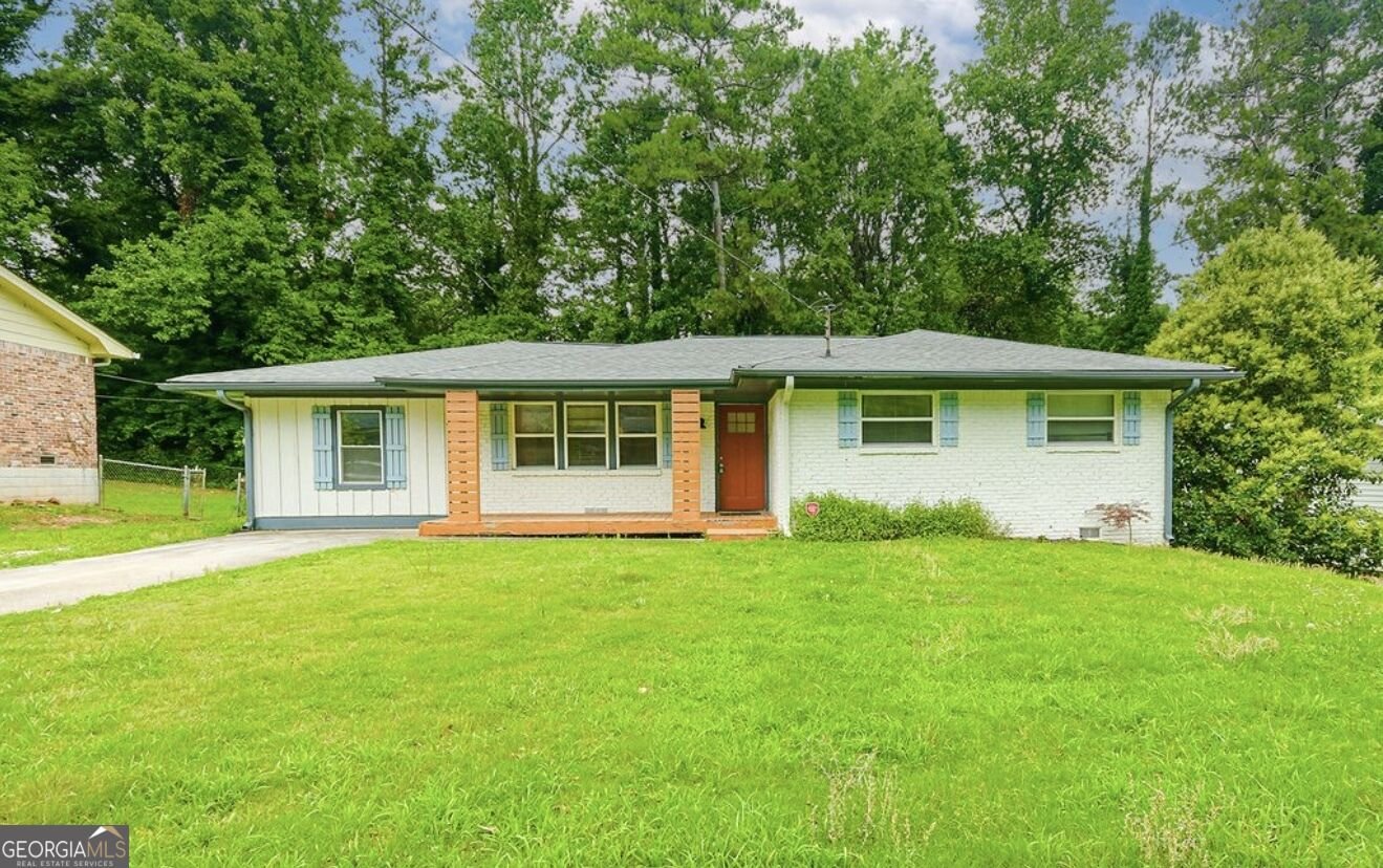 1877 Glenmar Drive Decatur - main photo