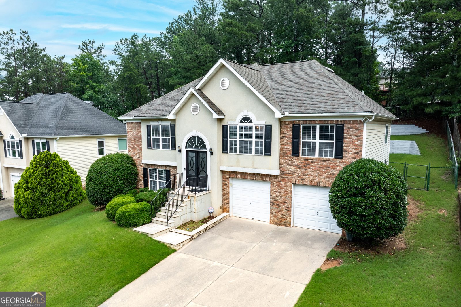 Photo 2