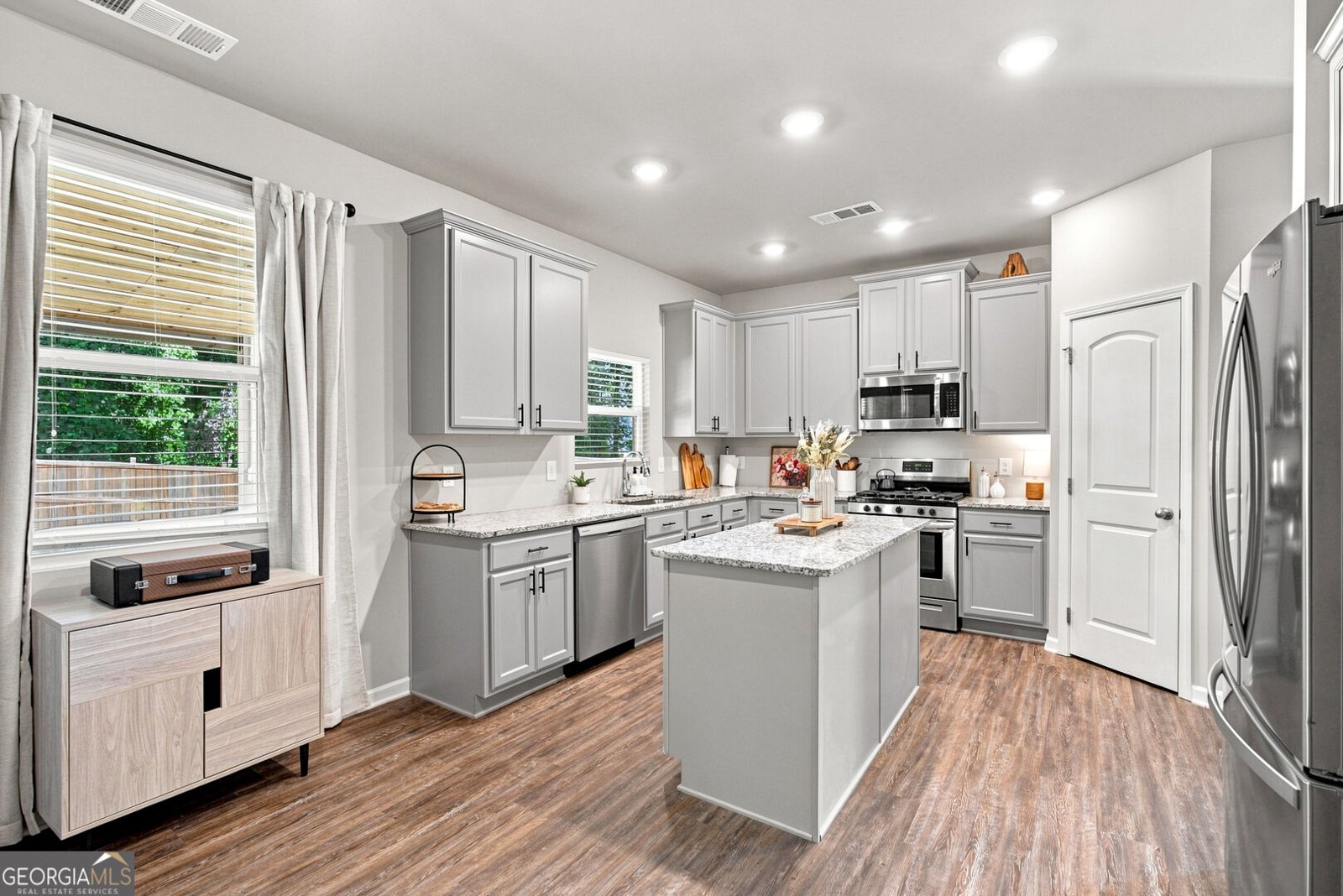 617 Edgemore Road Canton - Photo 16