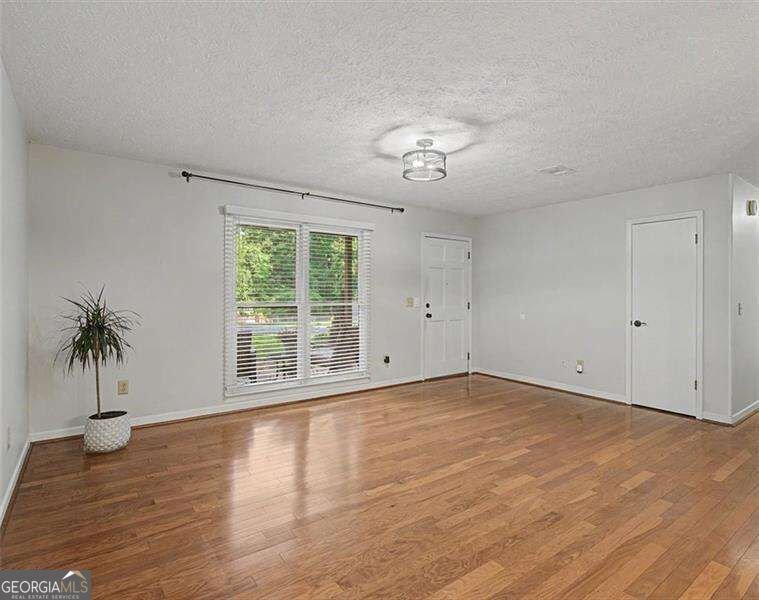 3095 Woodland Drive Kennesaw - Photo 6