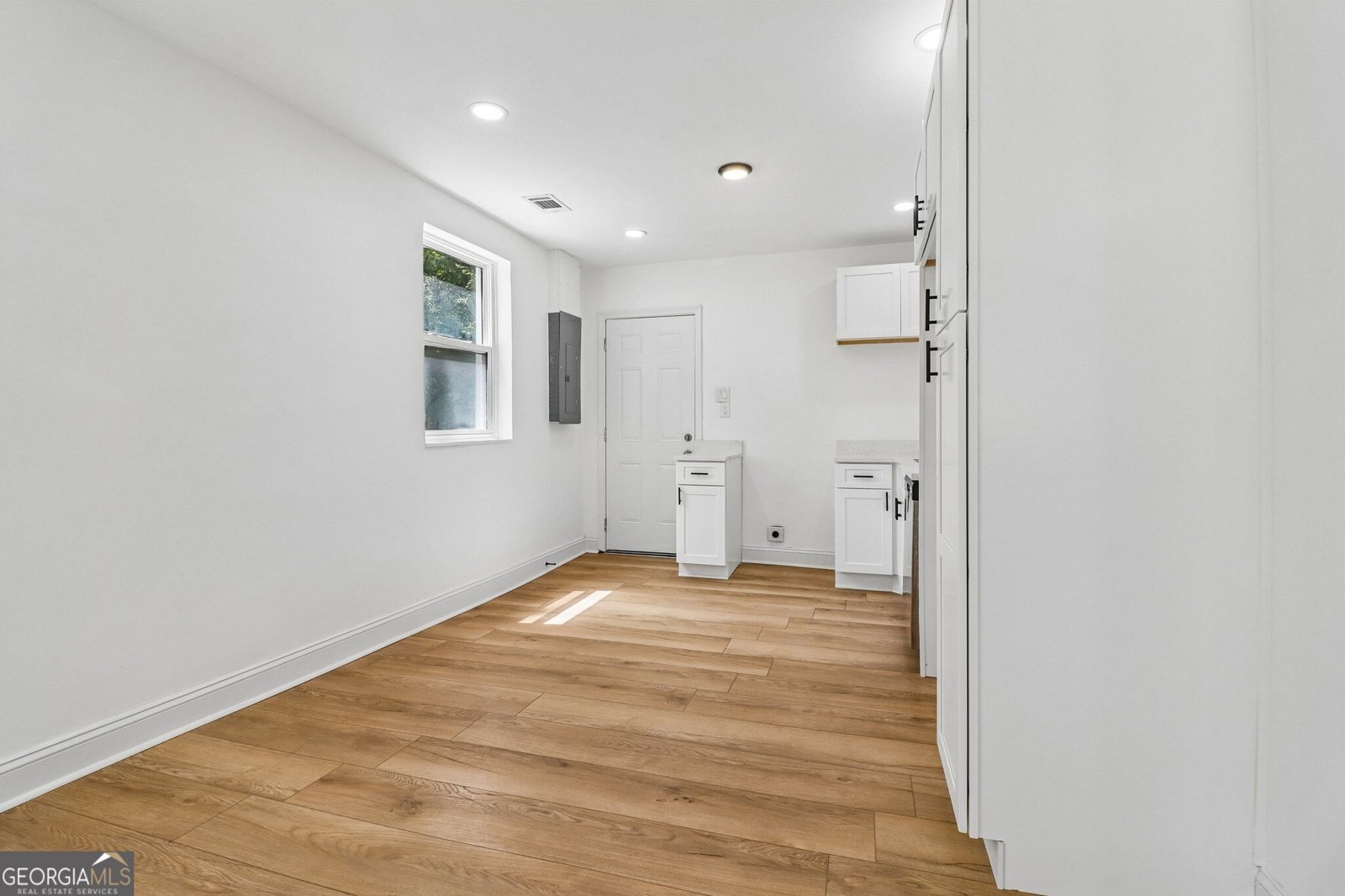 1355 Graymont Drive Atlanta - Photo 6