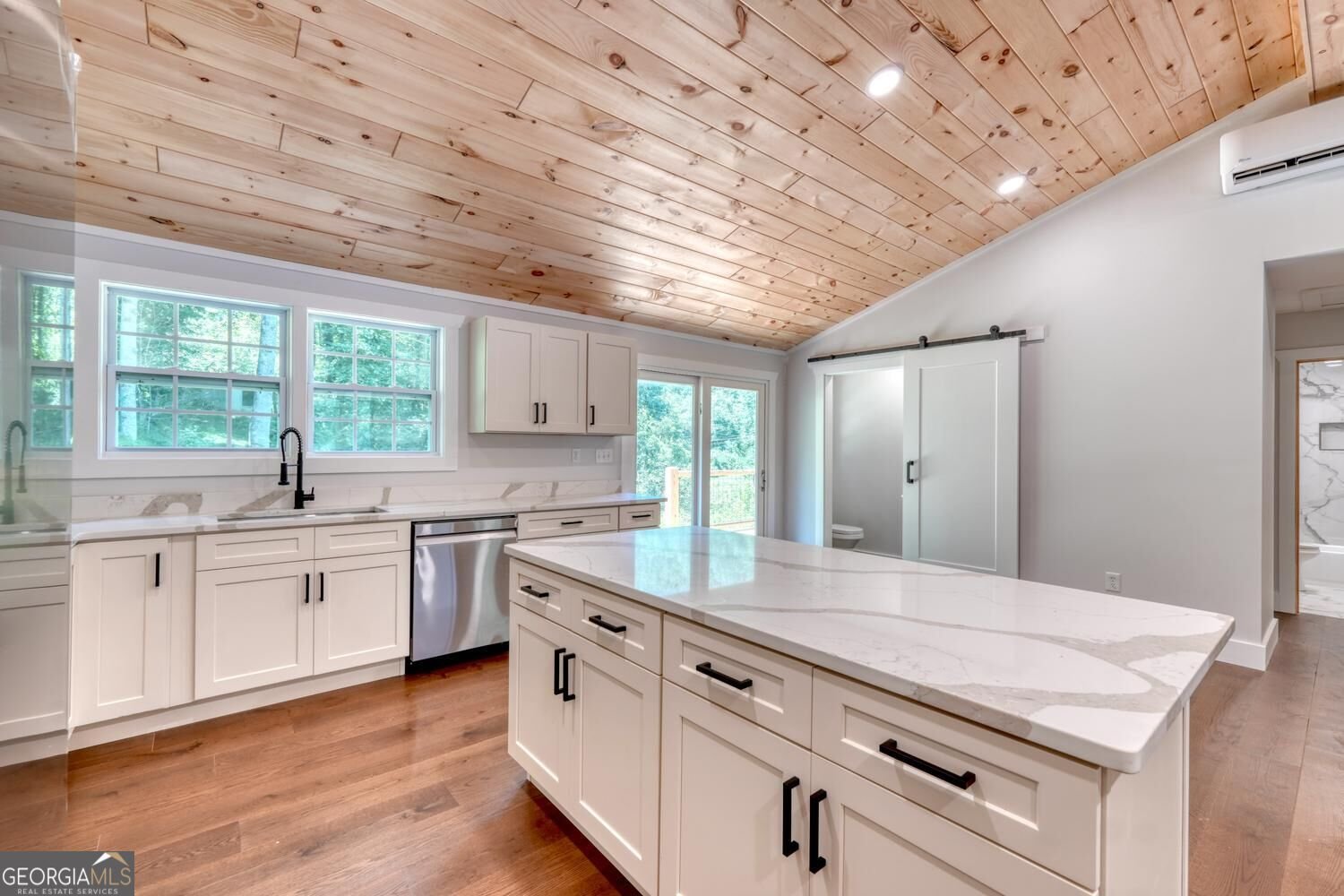 6564 Crooked Creek Road Young Harris - Photo 19
