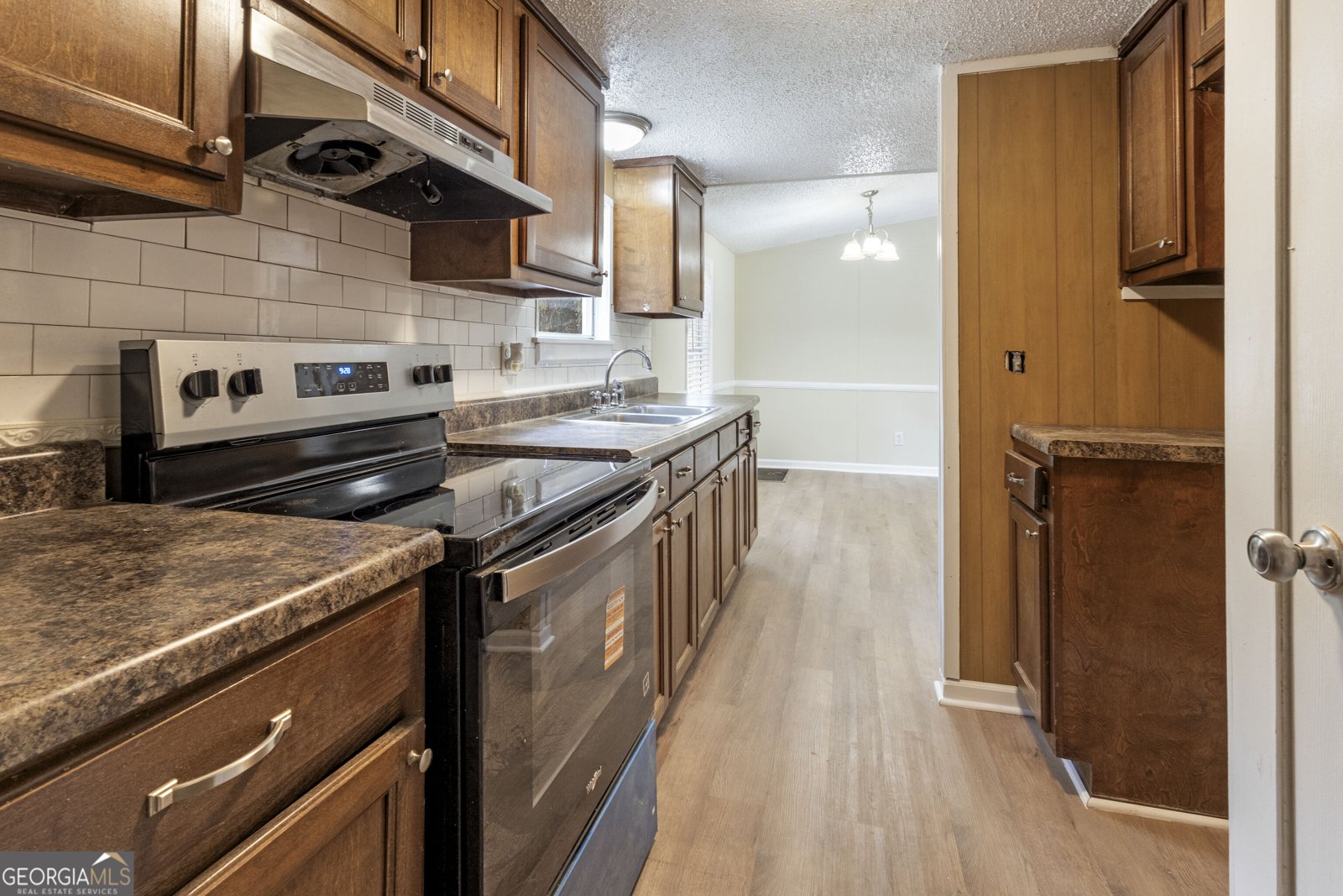 165 Giles Circle Byron - Photo 11
