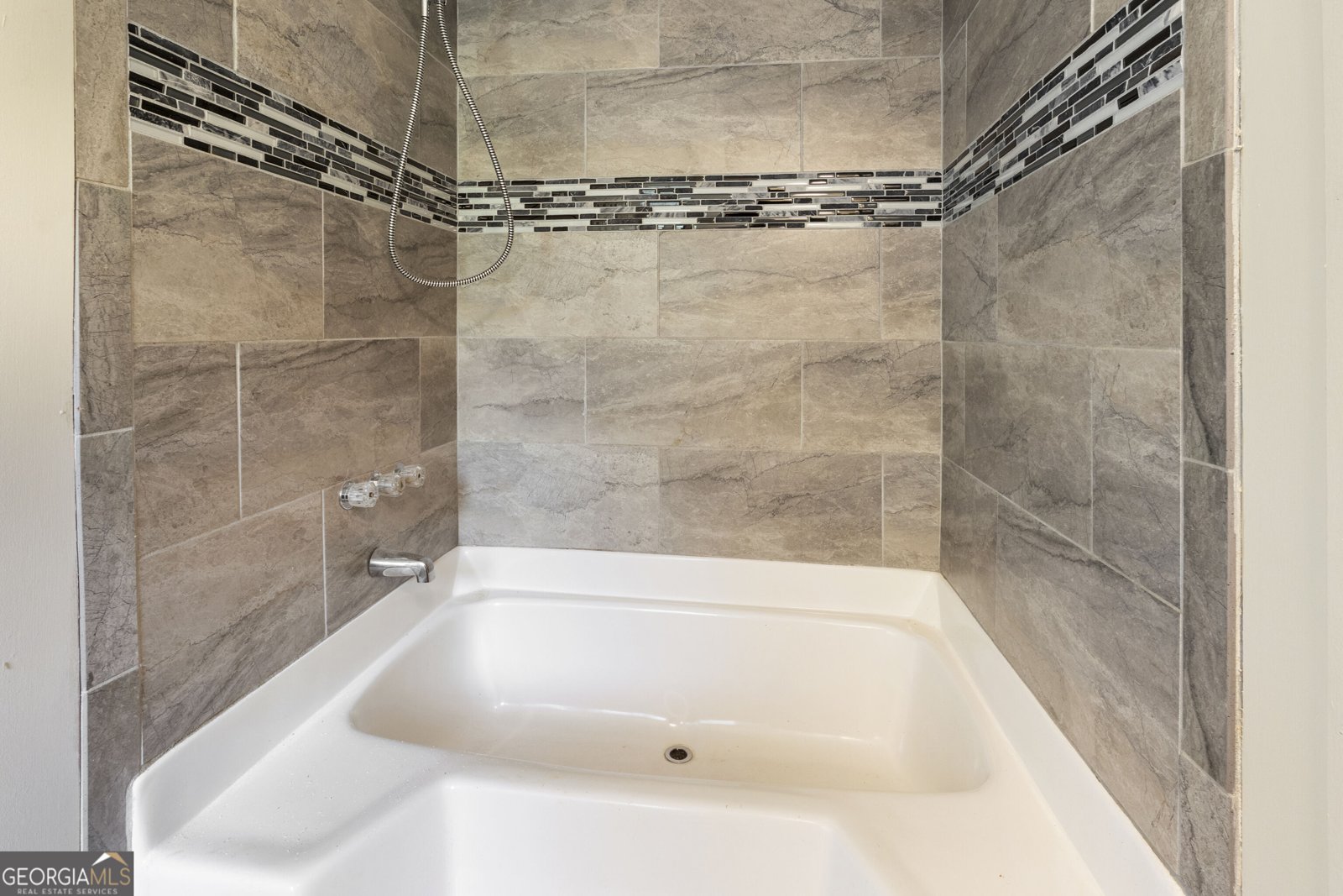 165 Giles Circle Byron - Photo 15