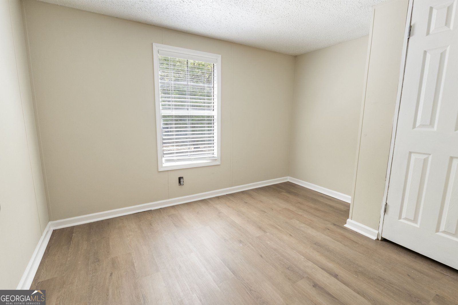 165 Giles Circle Byron - Photo 16