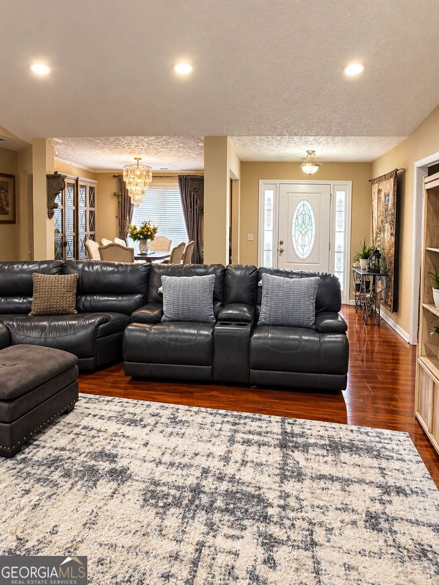 1214 Bramlett Oak Court Lawrenceville - Photo 6