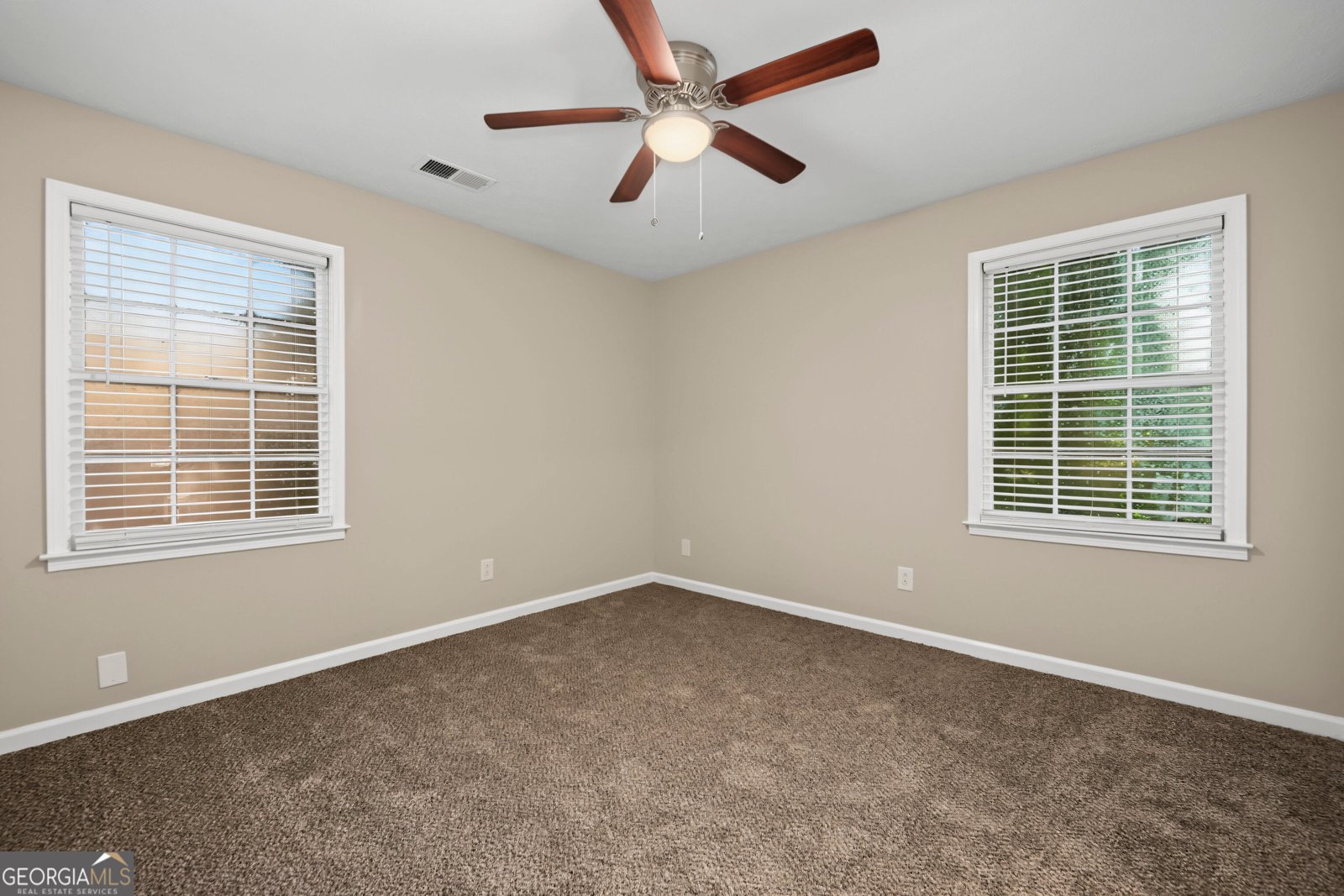 212 Sarann Court Lilburn - Photo 11
