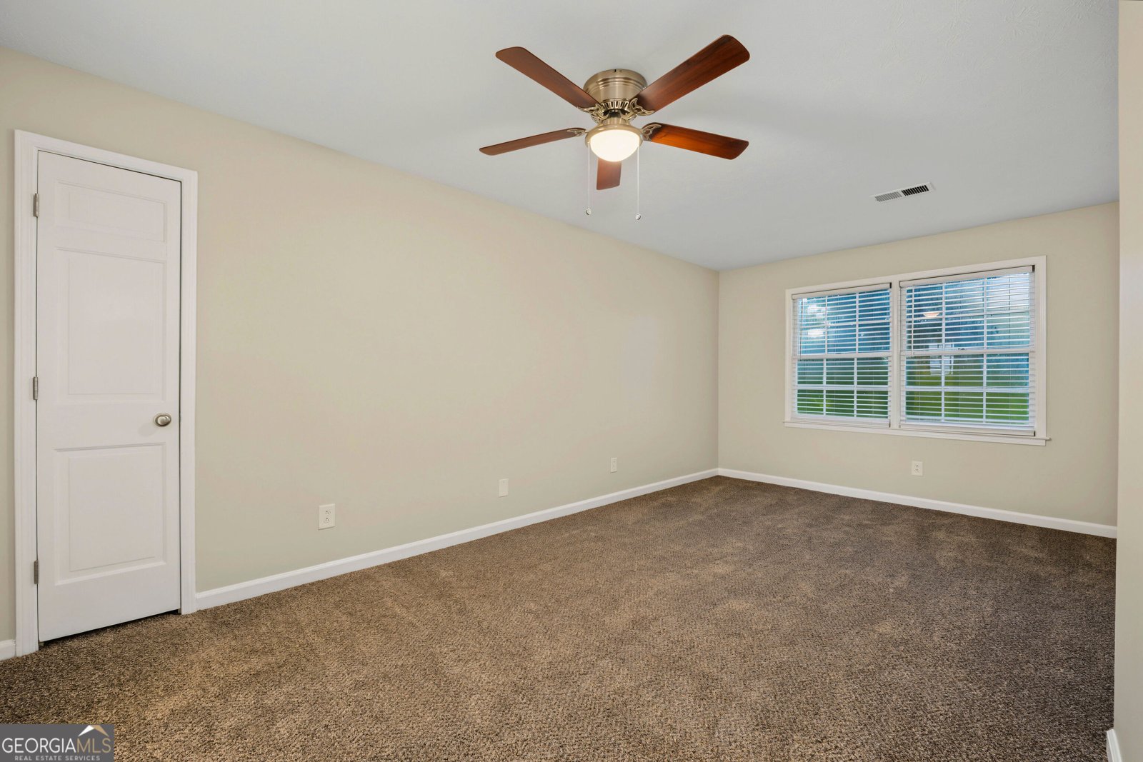 212 Sarann Court Lilburn - Photo 8