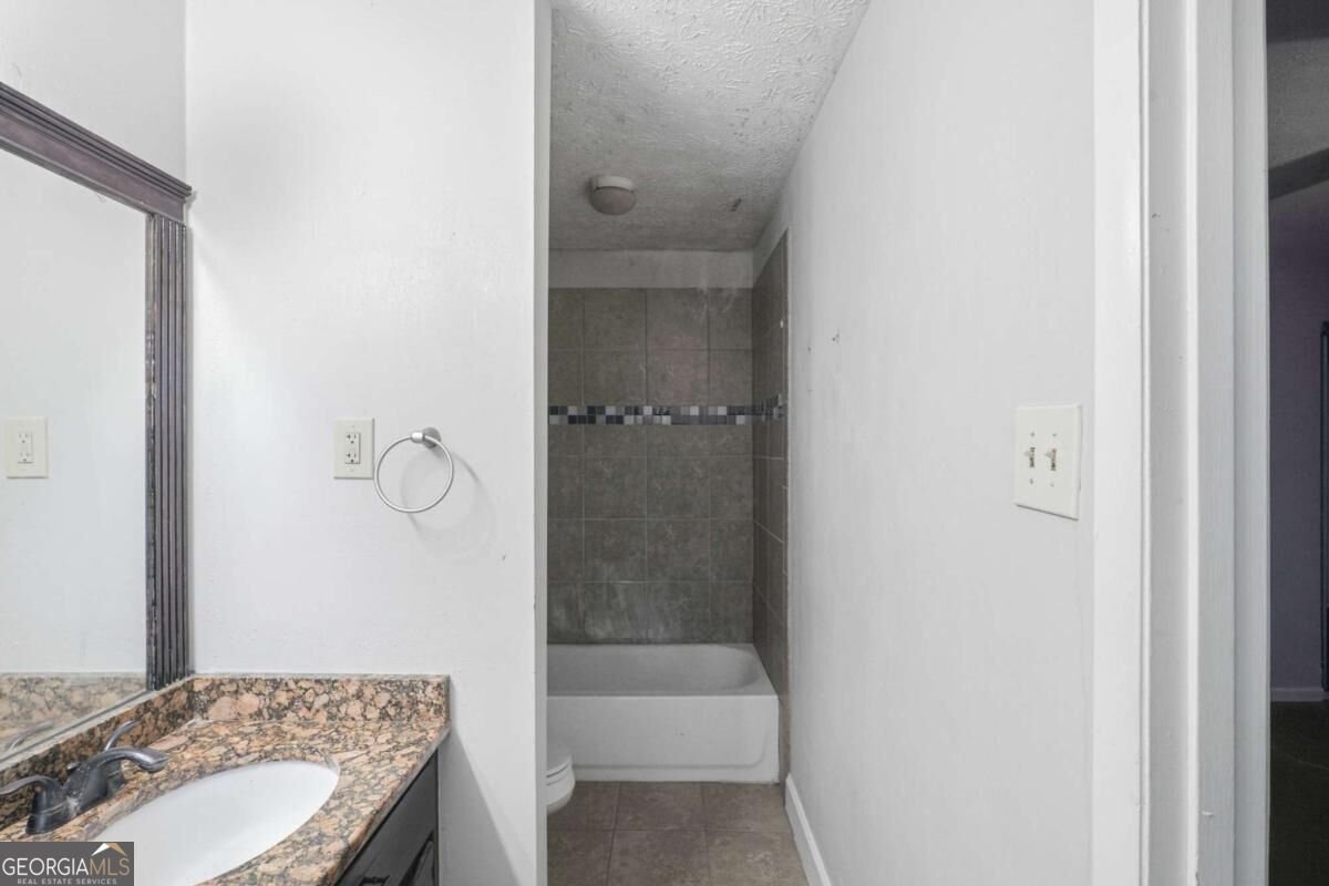 2324 Sussex Court Snellville - Photo 18