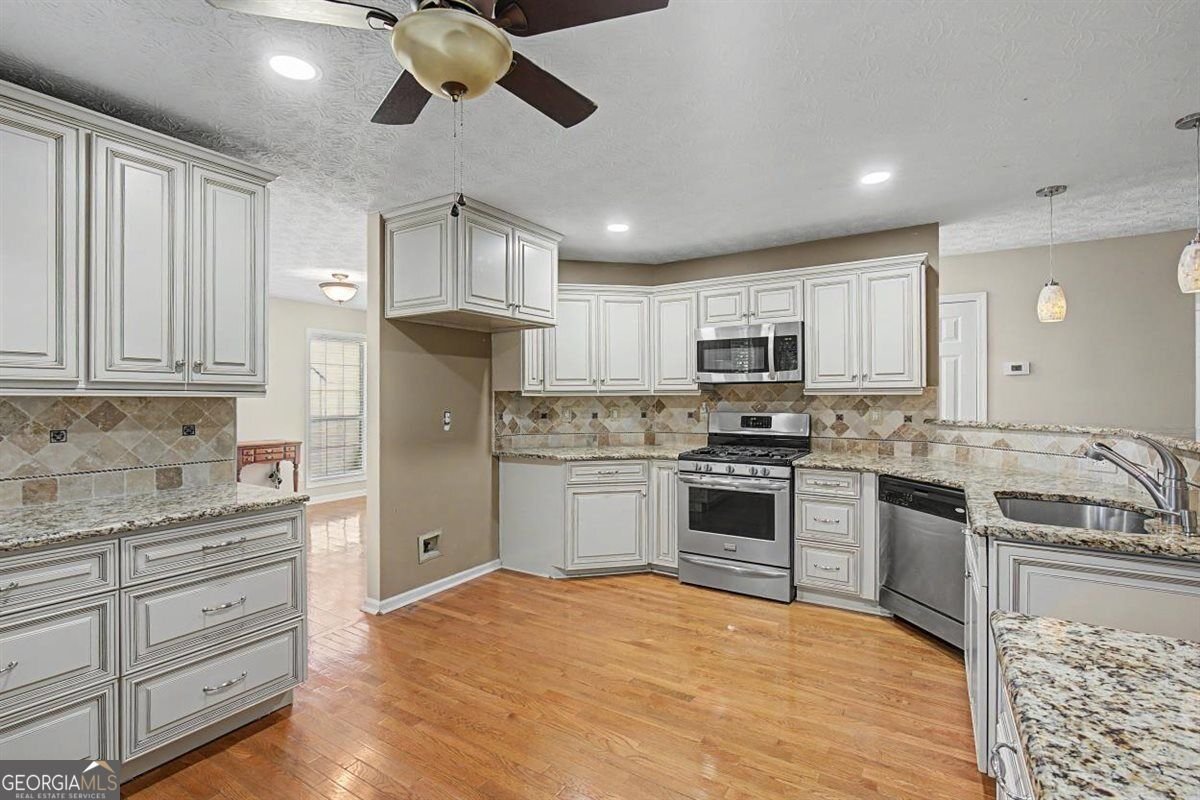 1011 Braelin Court Woodstock - Photo 16