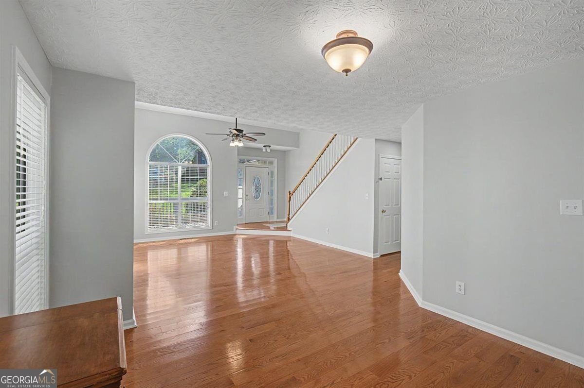 1011 Braelin Court Woodstock - Photo 6