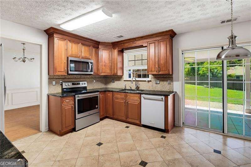 5212 Pine Branch Circle Sugar Hill - Photo 12