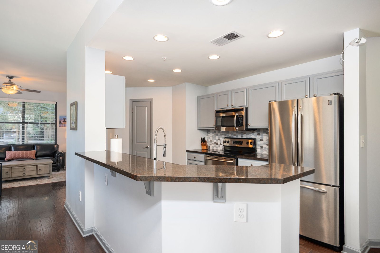 3040 Peachtree Road Atlanta - main photo