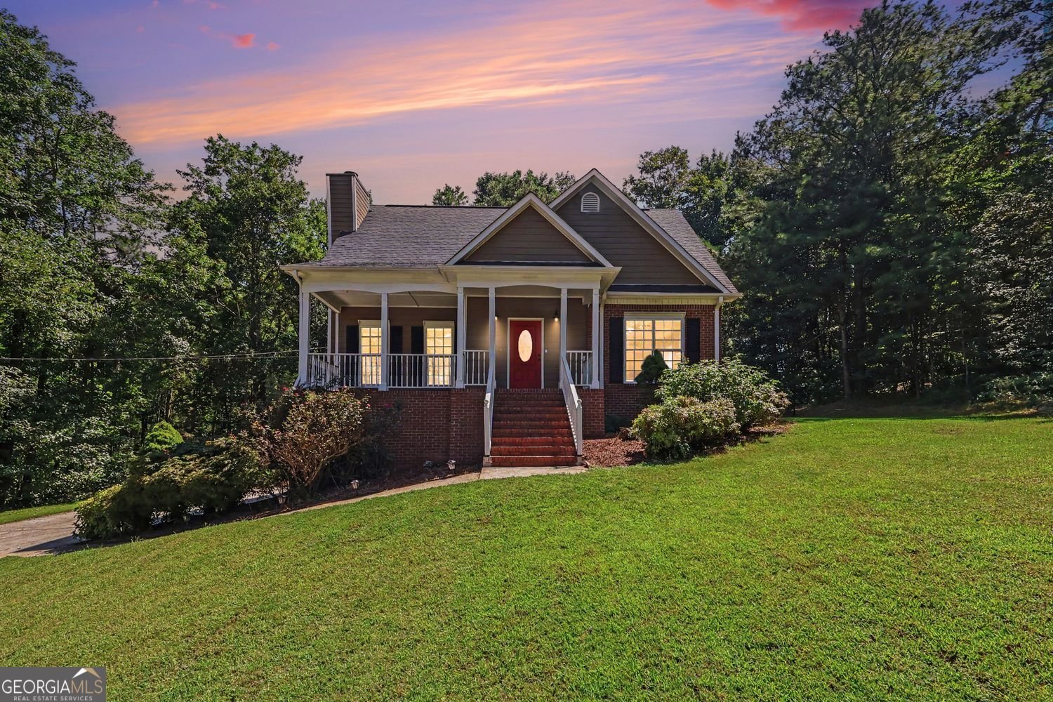 5142 Spring Glen Court Douglasville - main photo