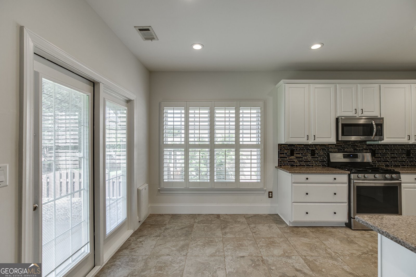 7823 Keepsake Lane Flowery Branch - Photo 12