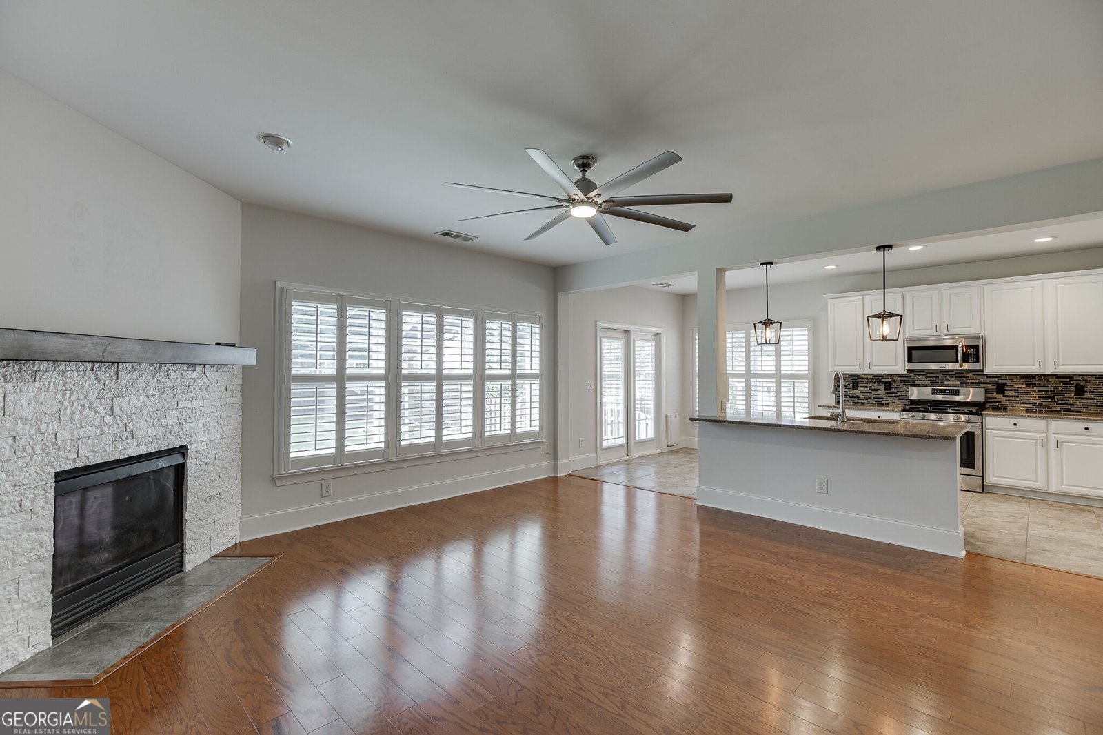 7823 Keepsake Lane Flowery Branch - Photo 9