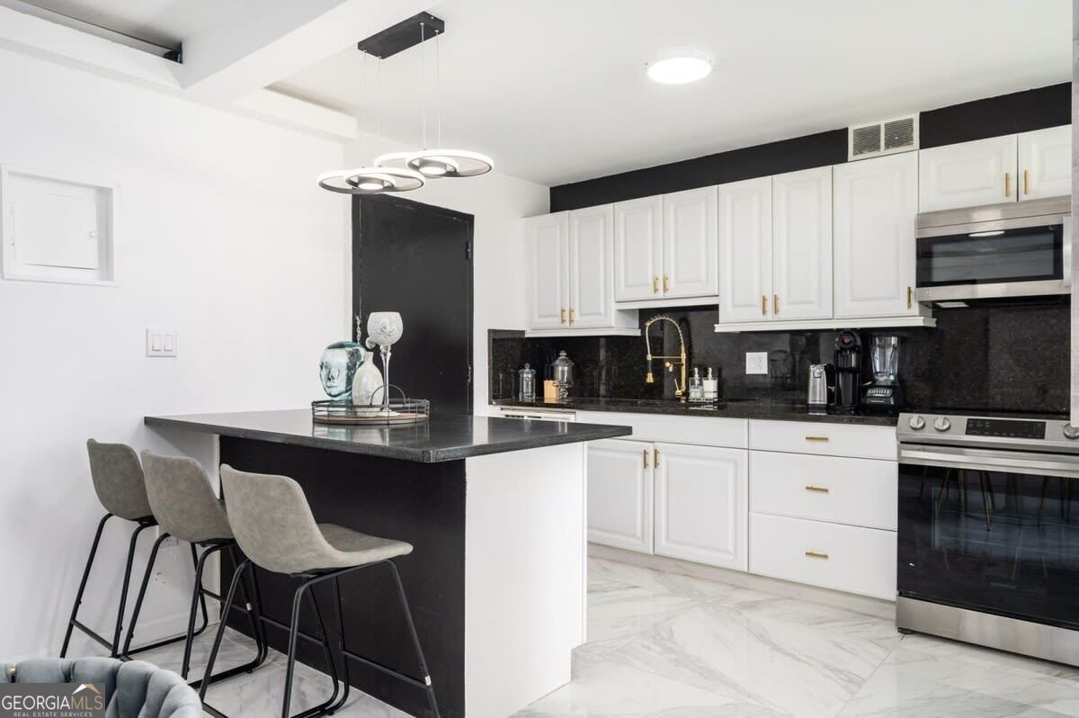215 Piedmont Avenue Atlanta - main photo