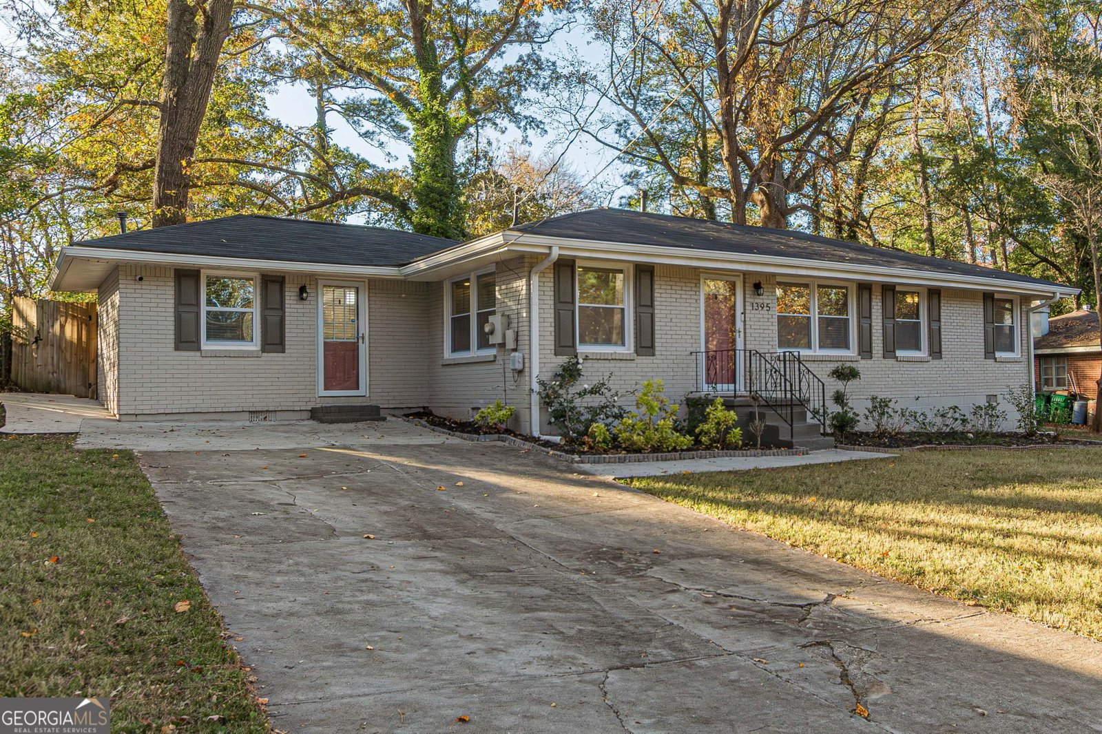 1395 Dennis Drive Decatur - main photo