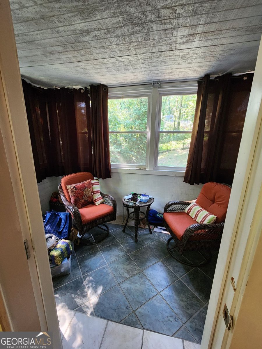 258 Kenilworth Circle Stone Mountain - Photo 11