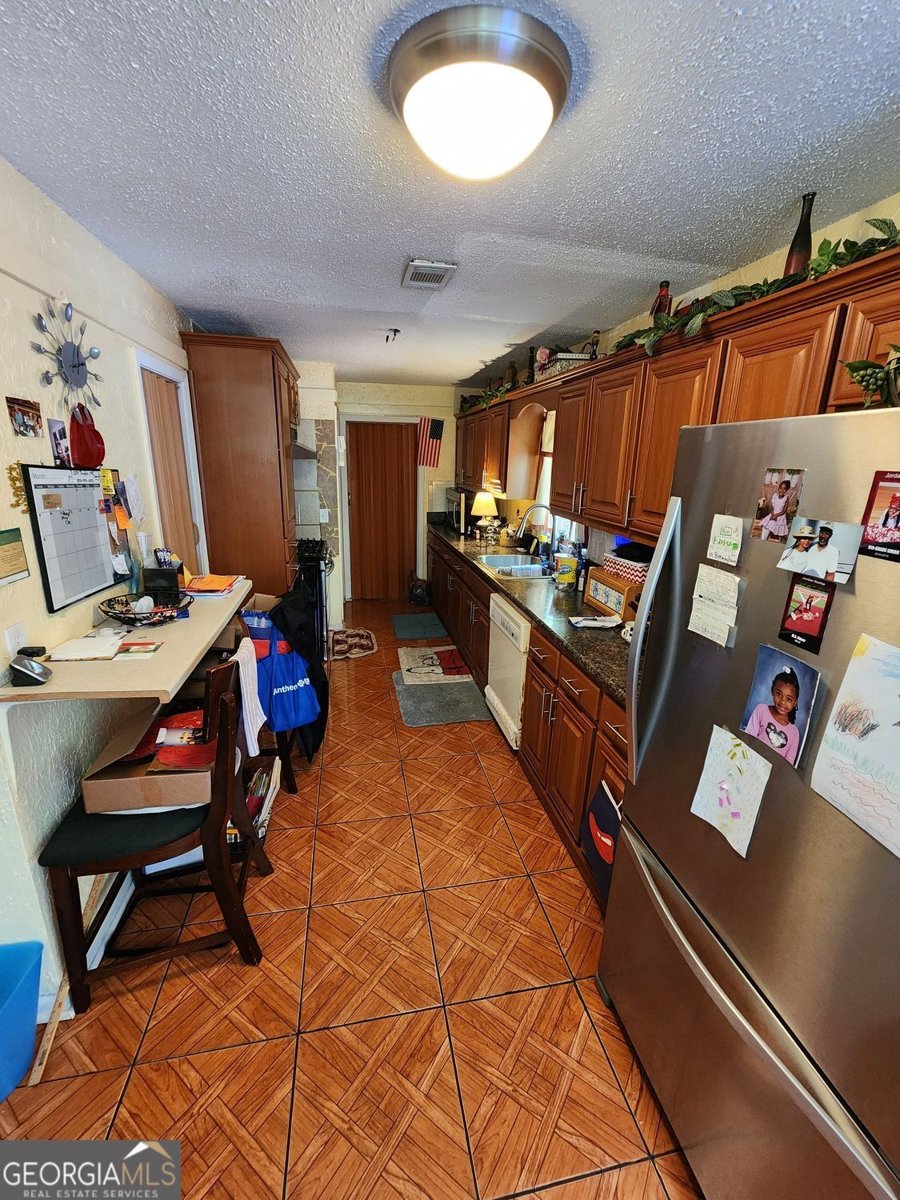 258 Kenilworth Circle Stone Mountain - Photo 12