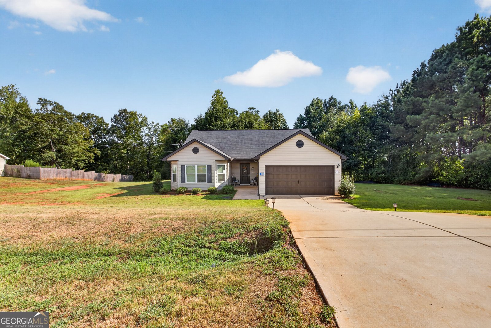 500 Heath Drive Thomaston - main photo