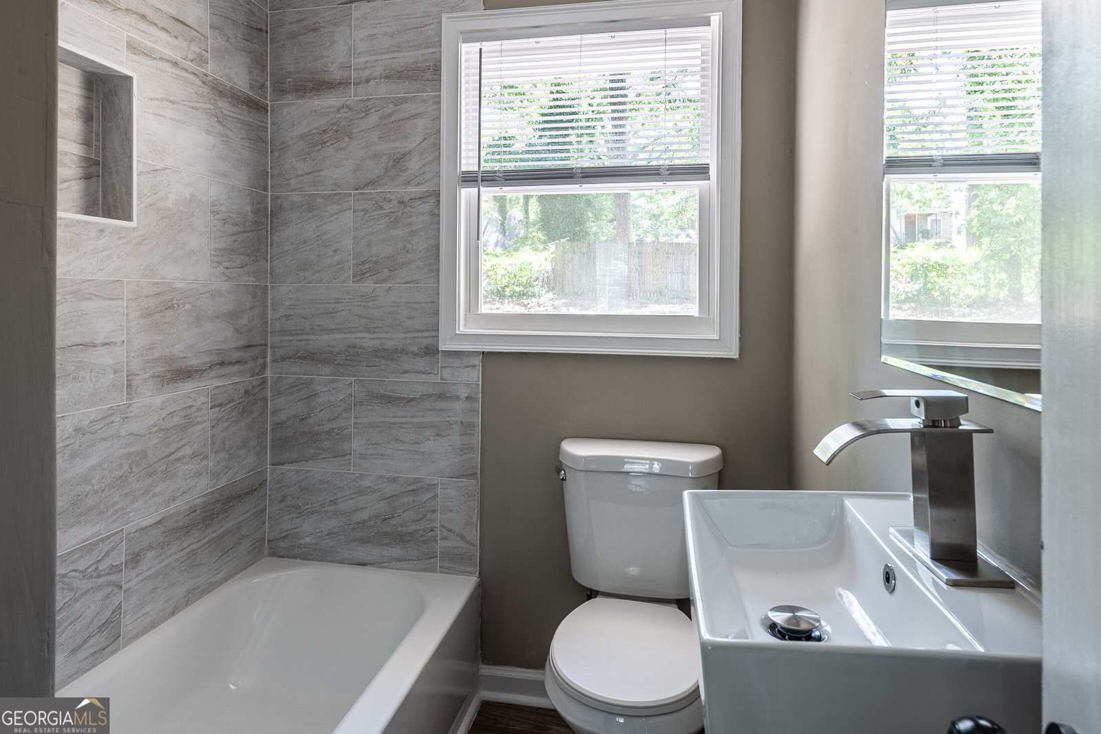 1568 Mayflower Avenue Atlanta - Photo 18