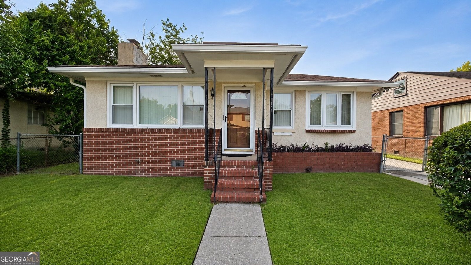 916 Carver Street Savannah - main photo