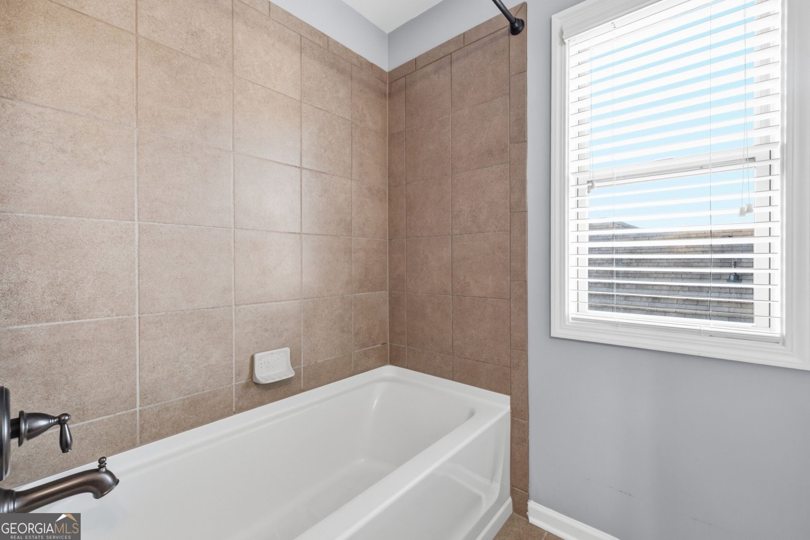 4121 Secret Shoals Way Buford - Photo 32