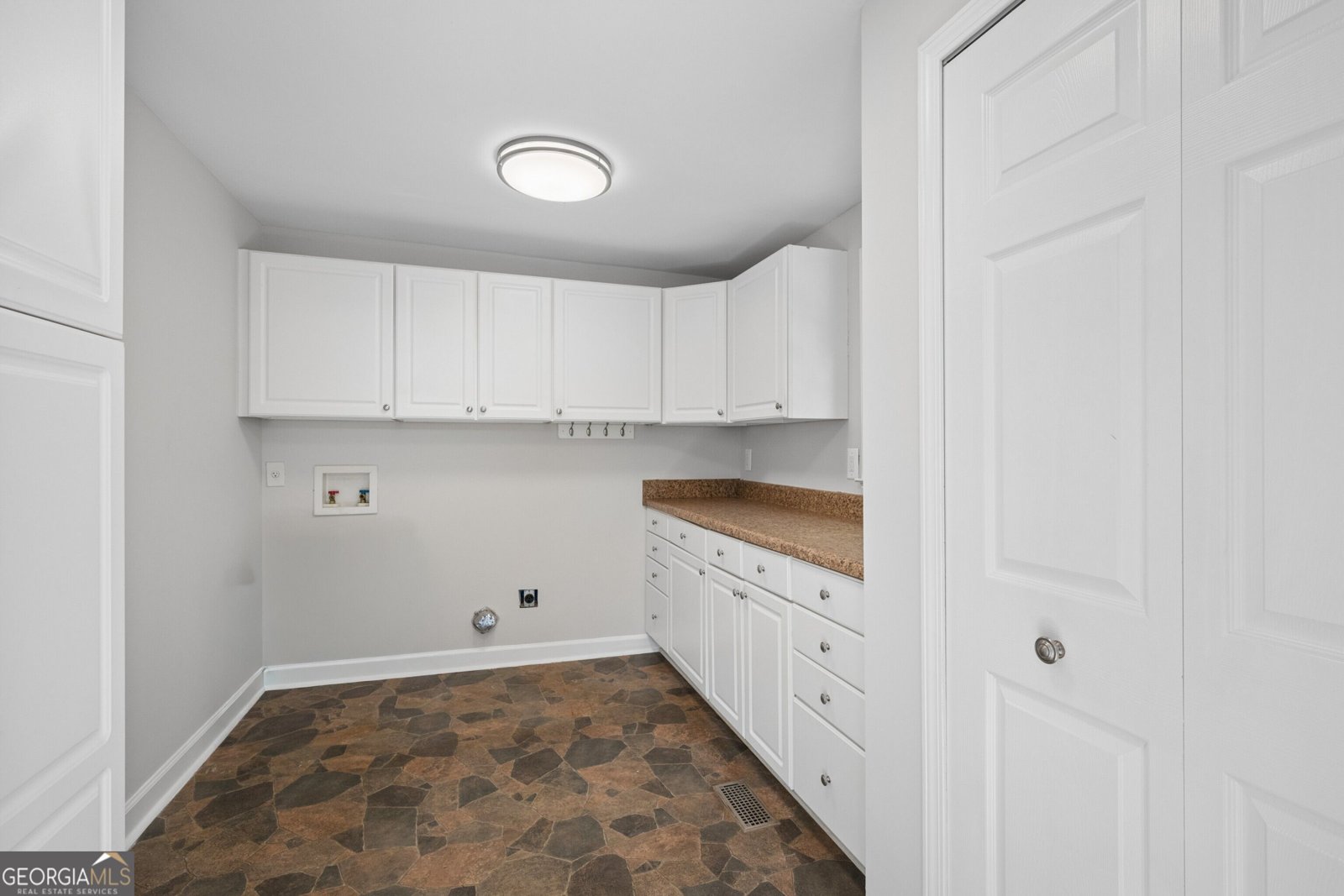 1031 Shepherds Lane Atlanta - Photo 13