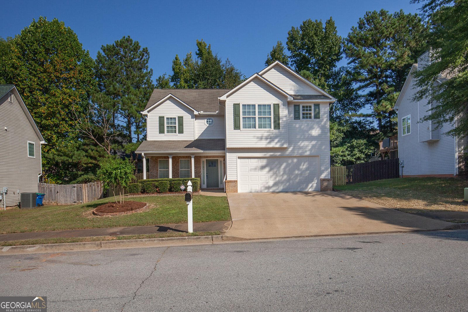 319 Sapphire Bend Riverdale - Photo 2